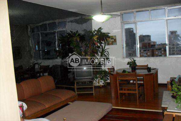 Apartamento em Santos, no bairro Gonzaga