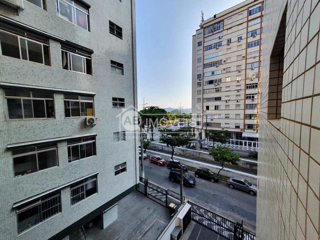Apartamento em Santos, no bairro Gonzaga