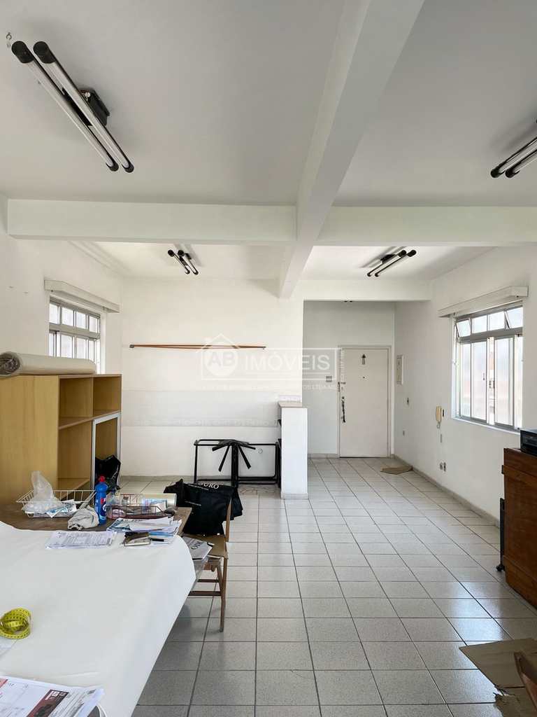 Sala Comercial em Santos, no bairro Embaré