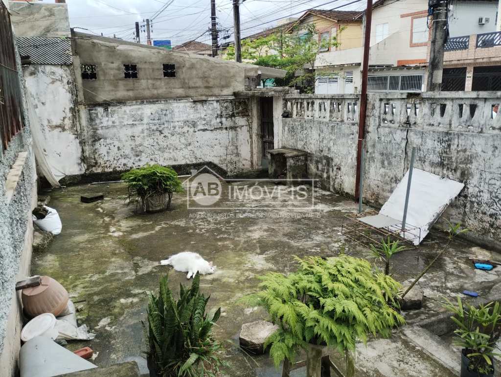 Sobrado em São Vicente, no bairro Vila Valença