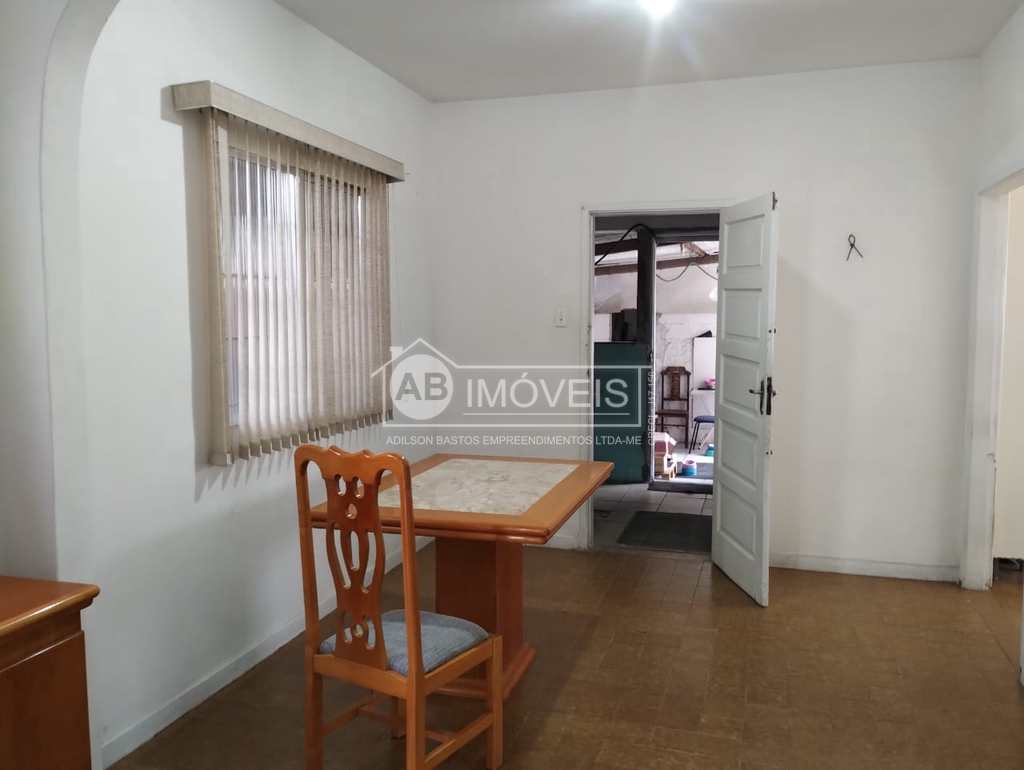 Sobrado em São Vicente, no bairro Vila Valença