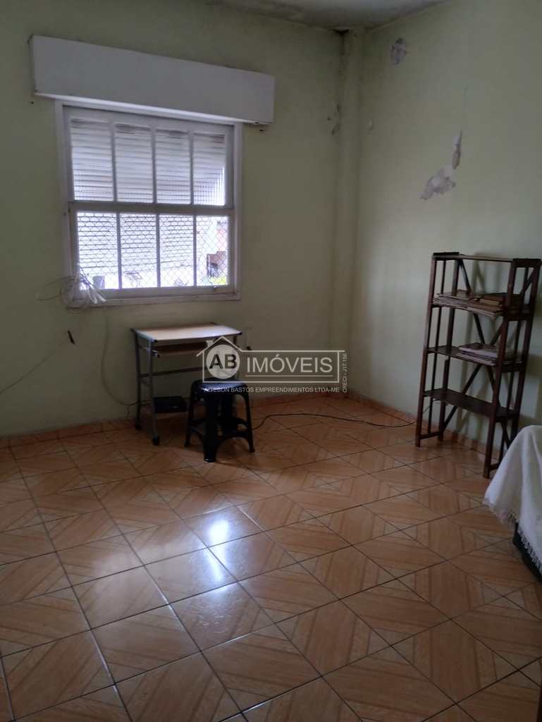 Sobrado em São Vicente, no bairro Vila Valença