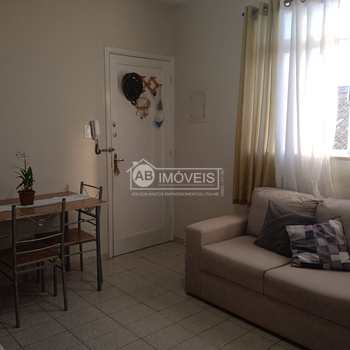 Apartamento em Santos, bairro Macuco
