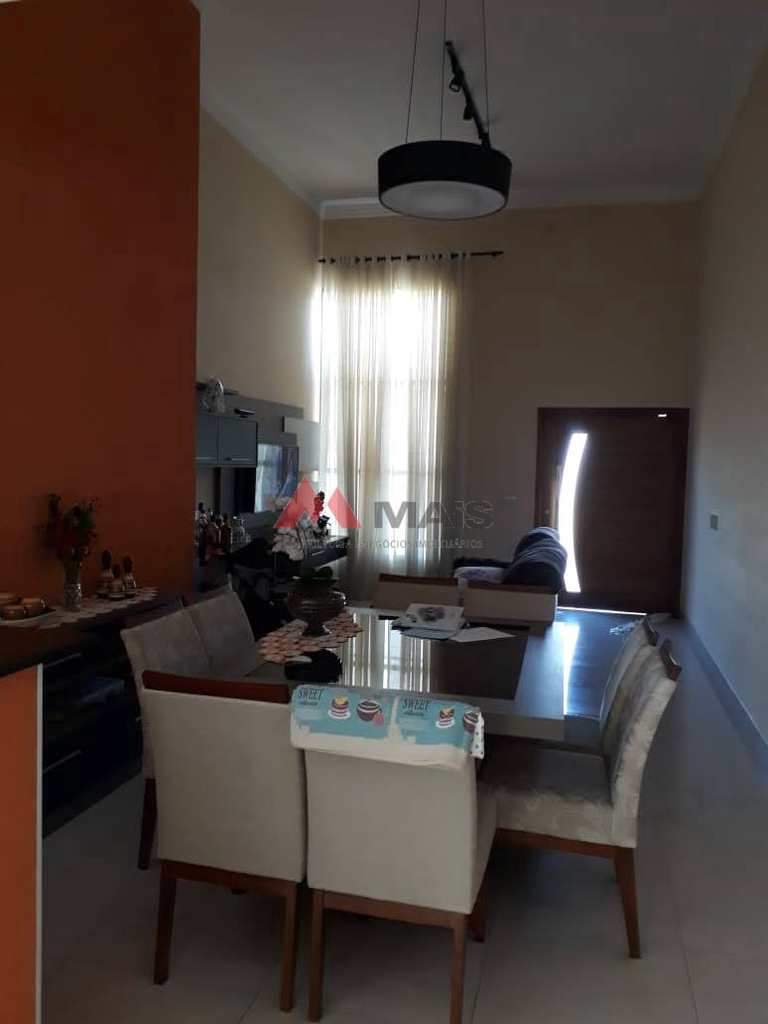Casa de Condomínio em Salto, no bairro Jardim D'icaraí