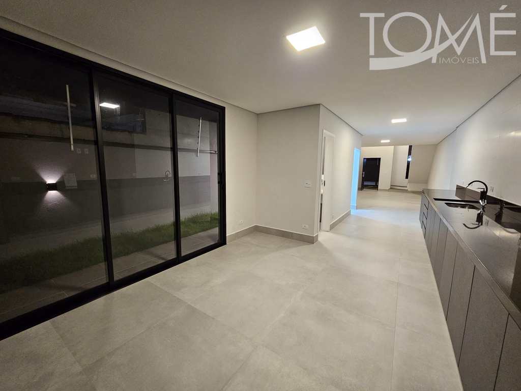 Casa em Bertioga, no bairro Centro