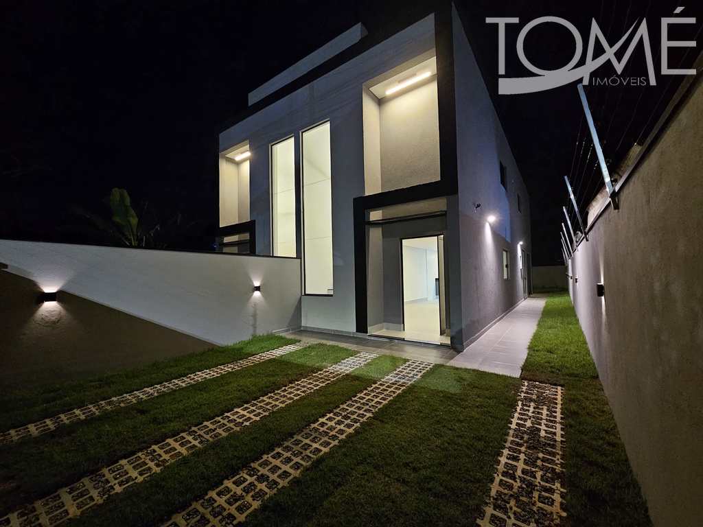 Casa em Bertioga, no bairro Centro