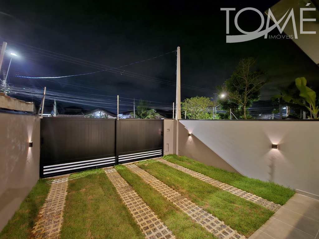 Casa em Bertioga, no bairro Centro