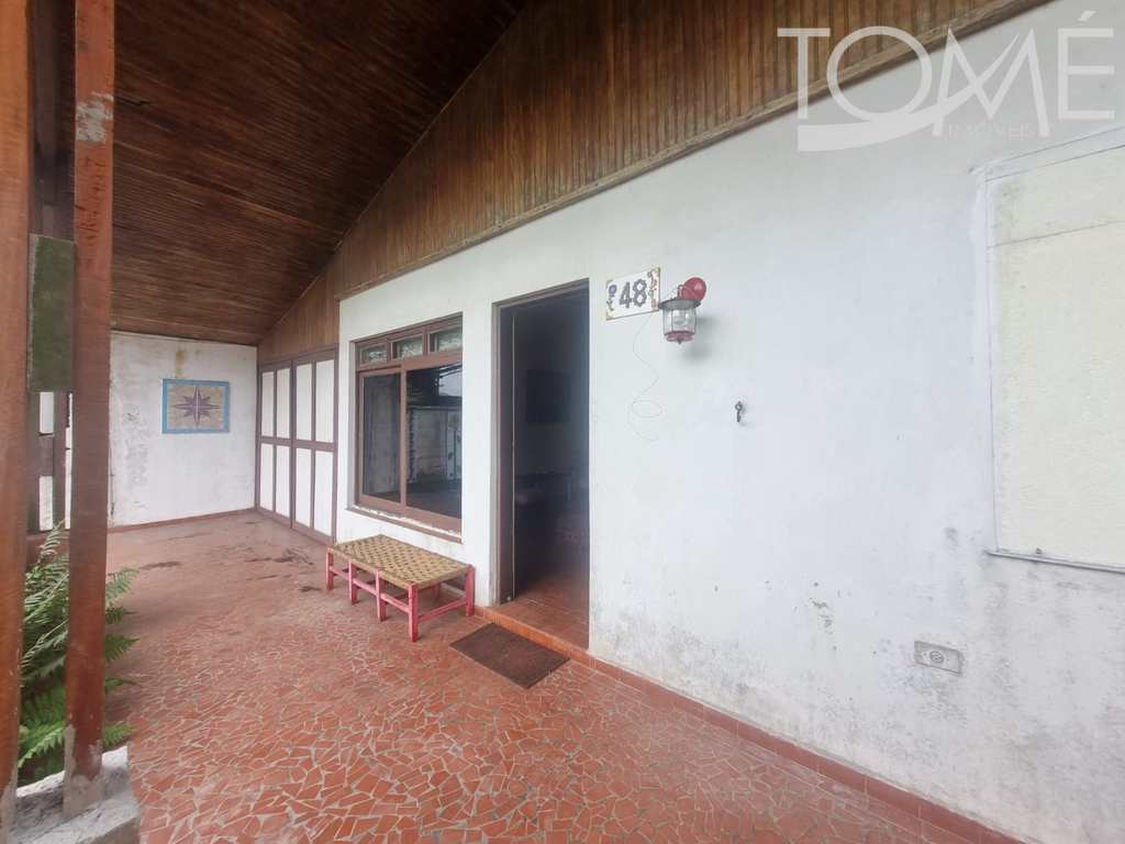 Casa em Bertioga, no bairro Centro