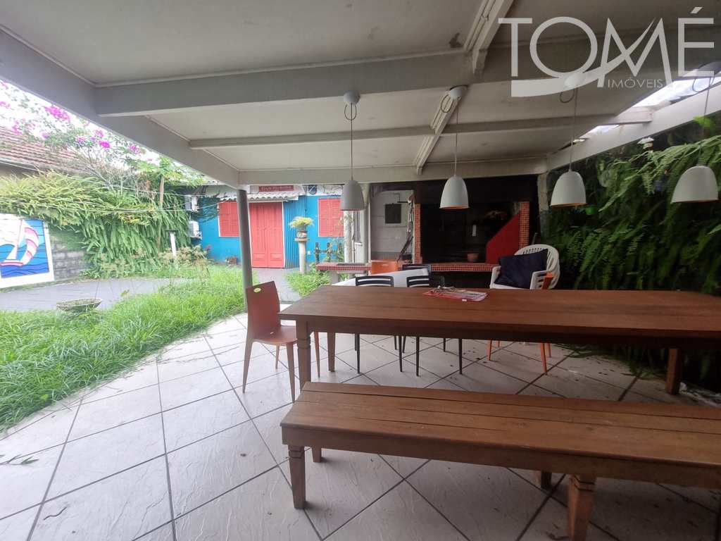 Casa em Bertioga, no bairro Centro