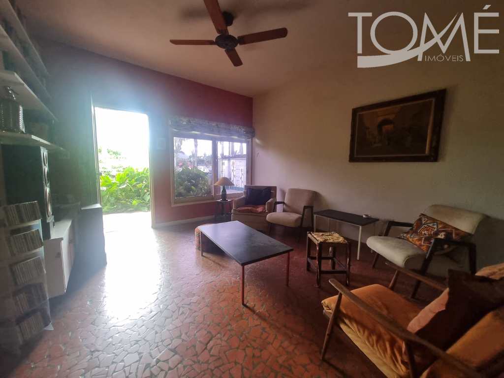 Casa em Bertioga, no bairro Centro