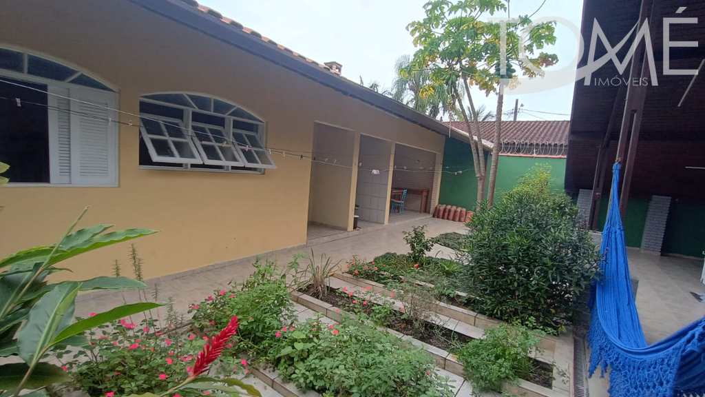 Casa em Bertioga, no bairro Indaiá