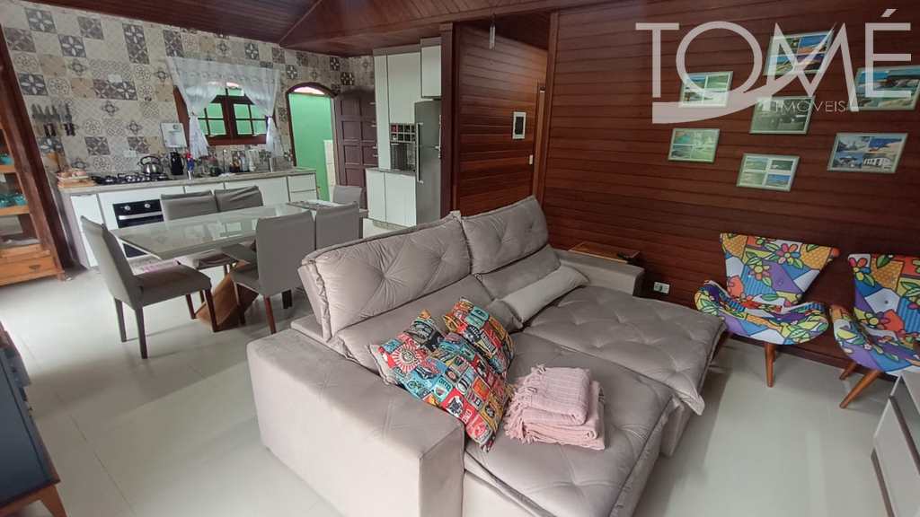 Casa em Bertioga, no bairro Indaiá