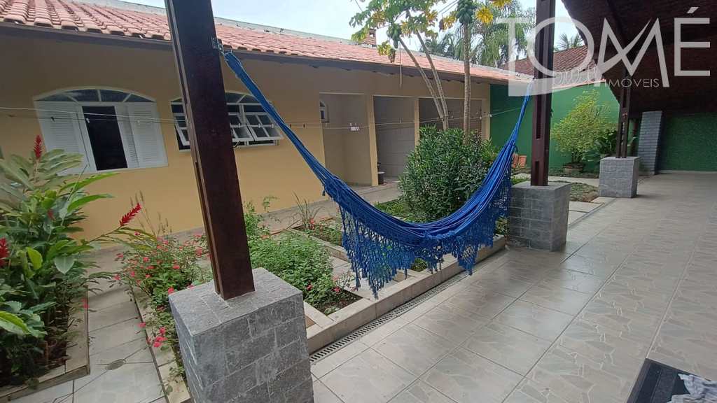 Casa em Bertioga, no bairro Indaiá
