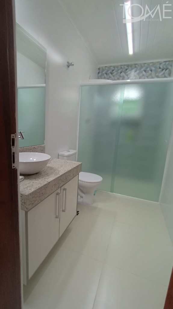 Casa em Bertioga, no bairro Indaiá