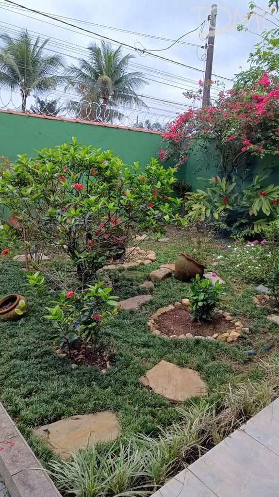 Casa em Bertioga, no bairro Indaiá