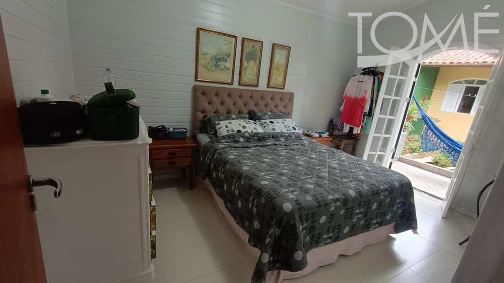 Casa em Bertioga, no bairro Indaiá