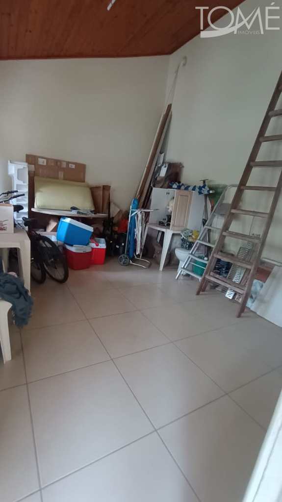 Casa em Bertioga, no bairro Indaiá