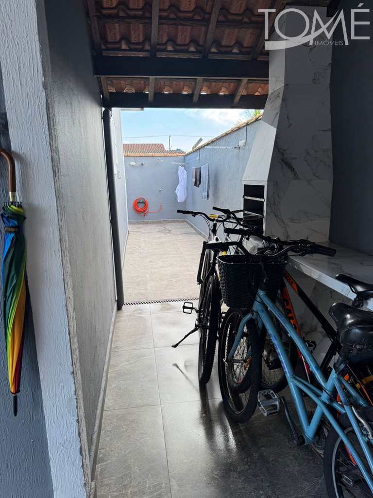 Casa em Bertioga, no bairro Centro