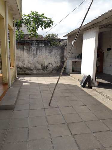 Casa, código 10900 em São Vicente, bairro Parque Bitaru