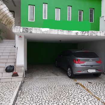 Sobrado Comercial em São Vicente, bairro Centro