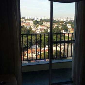 Apartamento em Taboão da Serra, bairro Jardim Monte Alegre