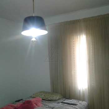 Sobrado em Taboão da Serra, bairro Jardim Santa Cruz