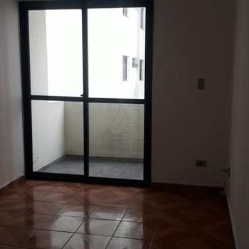 Apartamento em Taboão da Serra, bairro Jardim Monte Alegre