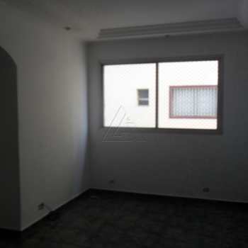 Apartamento em Taboão da Serra, bairro Chácara Agrindus