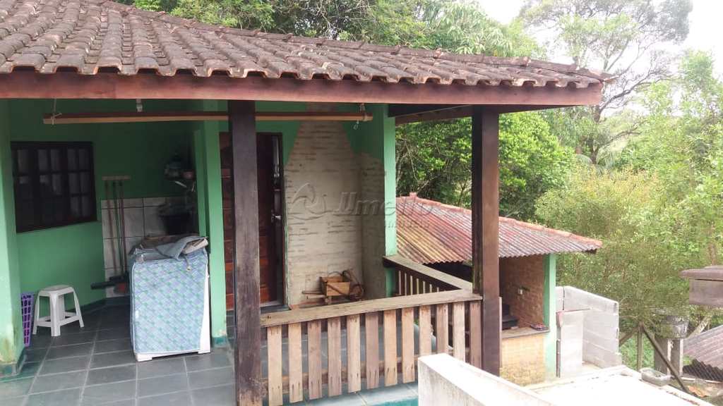 Casa em Mogi das Cruzes, no bairro Biritiba Ussu