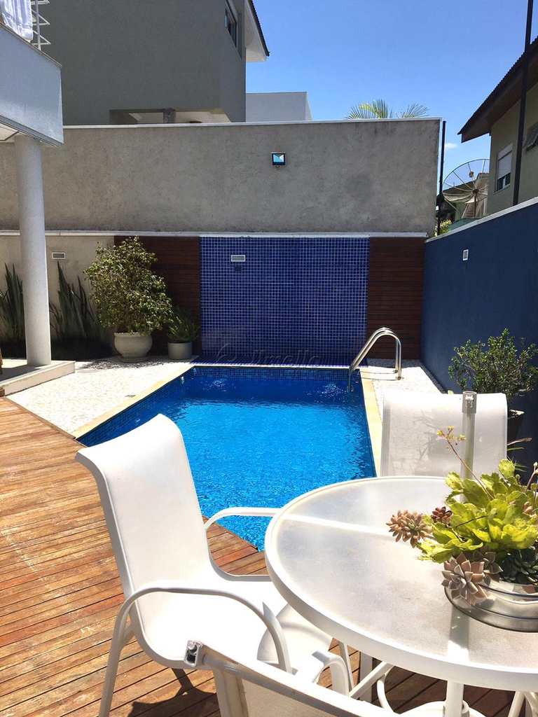 Casa de Condomínio em Mogi das Cruzes, no bairro Vila Oliveira
