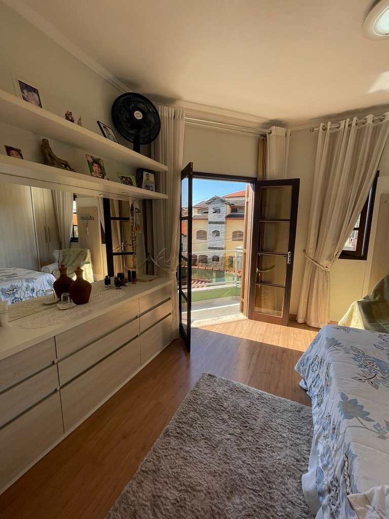 Sobrado em Mogi das Cruzes, no bairro Parque Santana