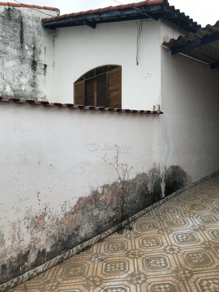 Casa em Mogi das Cruzes, no bairro Jardim Cintia