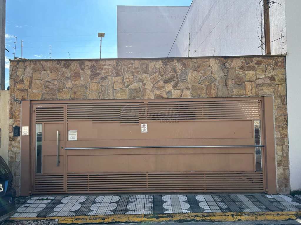 Casa Comercial em Mogi das Cruzes, no bairro Centro