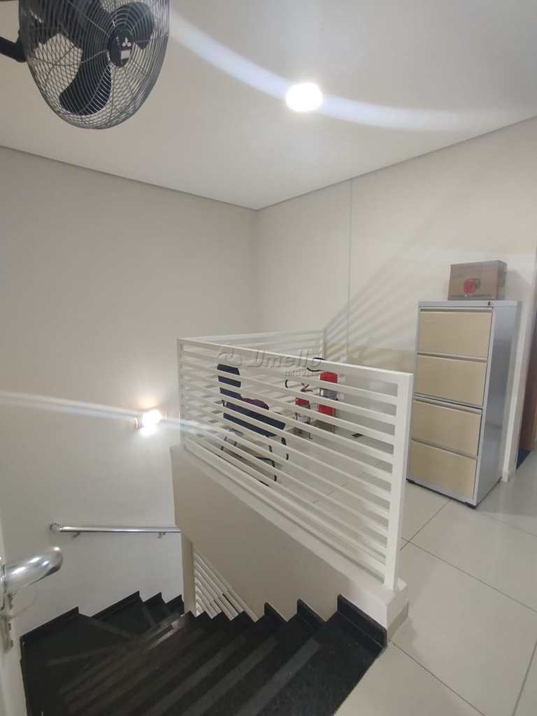 Prédio Comercial em Mogi das Cruzes, no bairro Vila Vitória