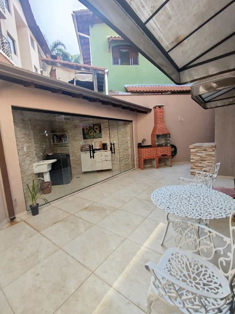 Sobrado em Mogi das Cruzes, no bairro Parque Santana