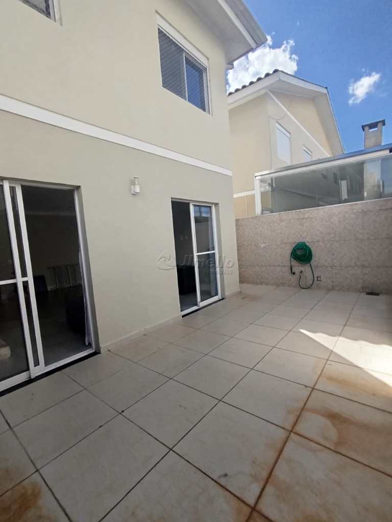 Casa de Condomínio em Mogi das Cruzes, no bairro Nova Mogilar