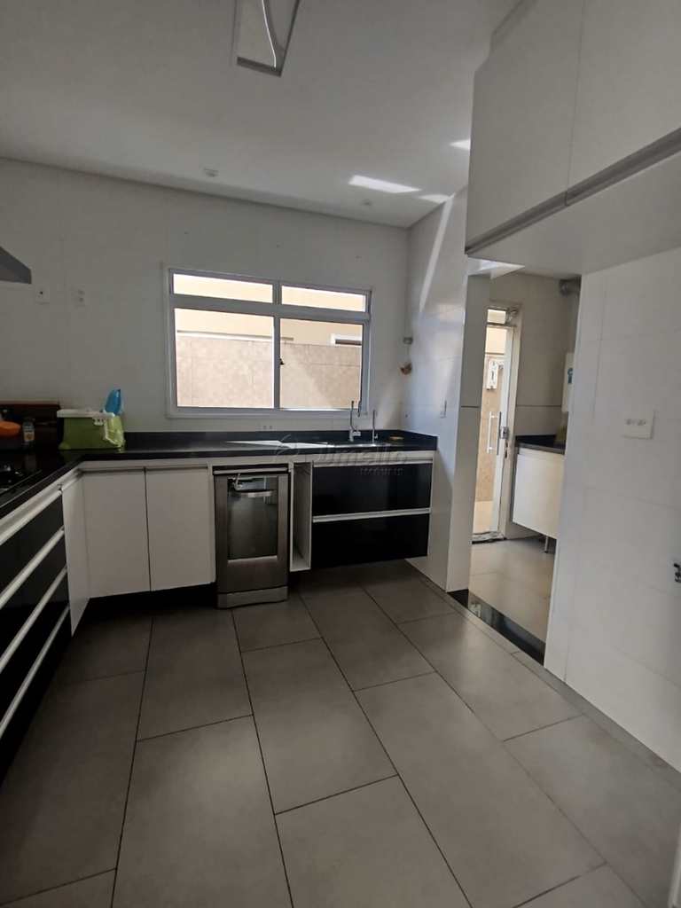 Casa de Condomínio em Mogi das Cruzes, no bairro Nova Mogilar