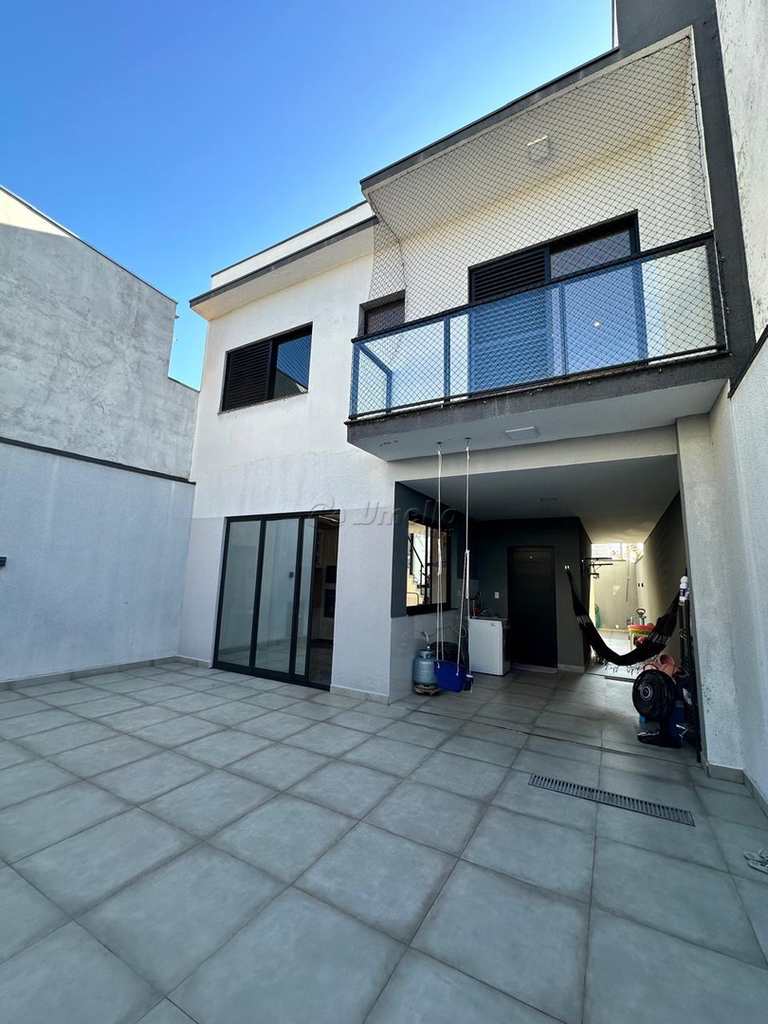 Sobrado em Mogi das Cruzes, no bairro Villa DI Cesar