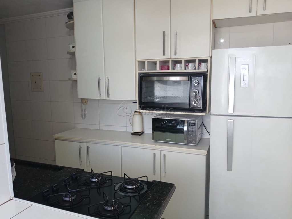 Apartamento em Mogi das Cruzes, no bairro Jardim Marica