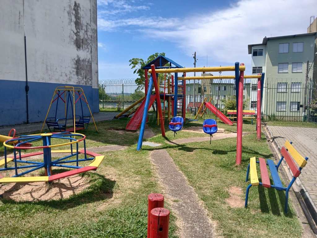 Apartamento em Mogi das Cruzes, no bairro Jardim Marica