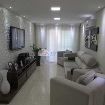Apartamento em Praia Grande, bairro Ocian