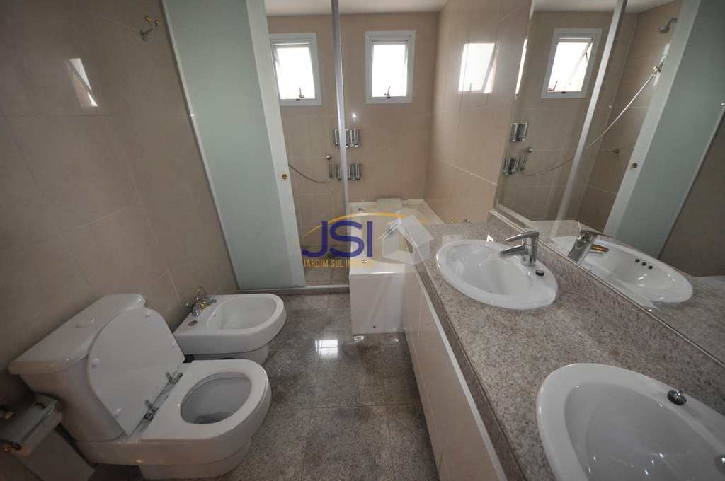 Apartamento em São Paulo, no bairro Jardim Morumbi