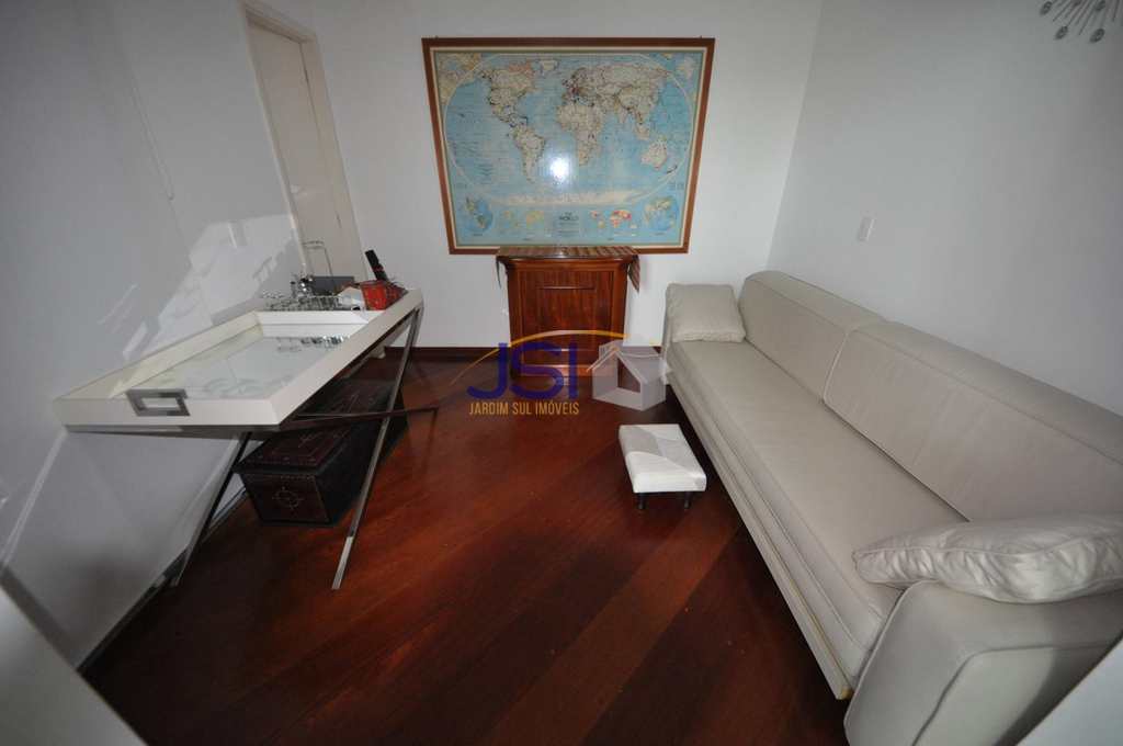 Apartamento em São Paulo, no bairro Jardim Morumbi