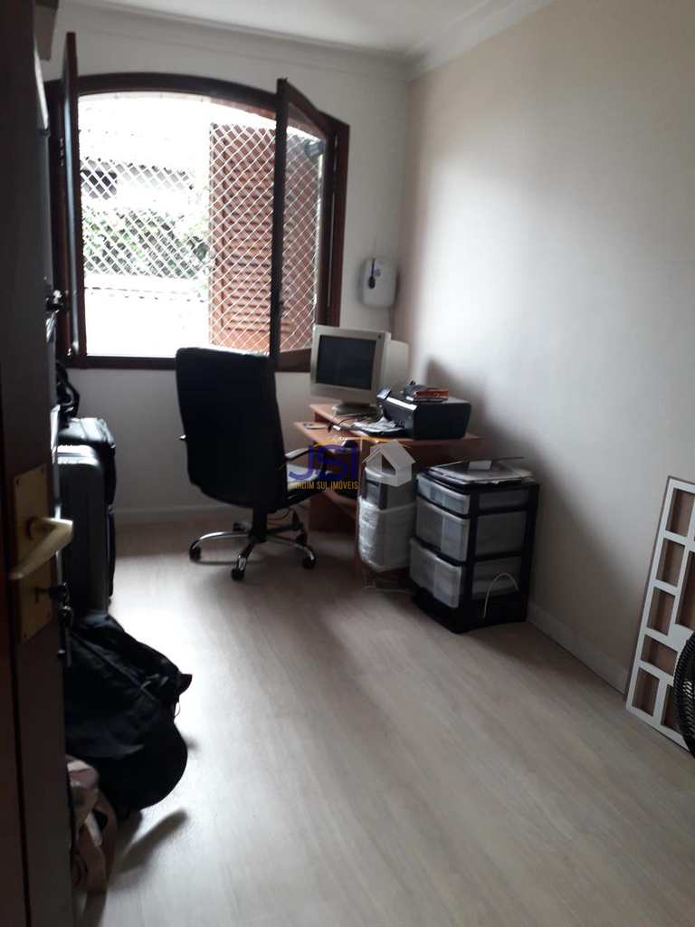 Casa em São Paulo, no bairro Jardim Leonor
