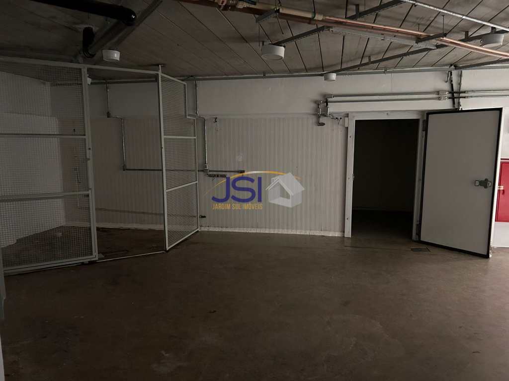 Prédio Comercial em São Paulo, no bairro Morumbi