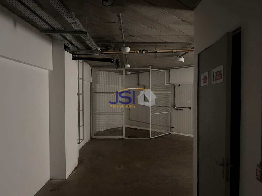 Prédio Comercial em São Paulo, no bairro Morumbi
