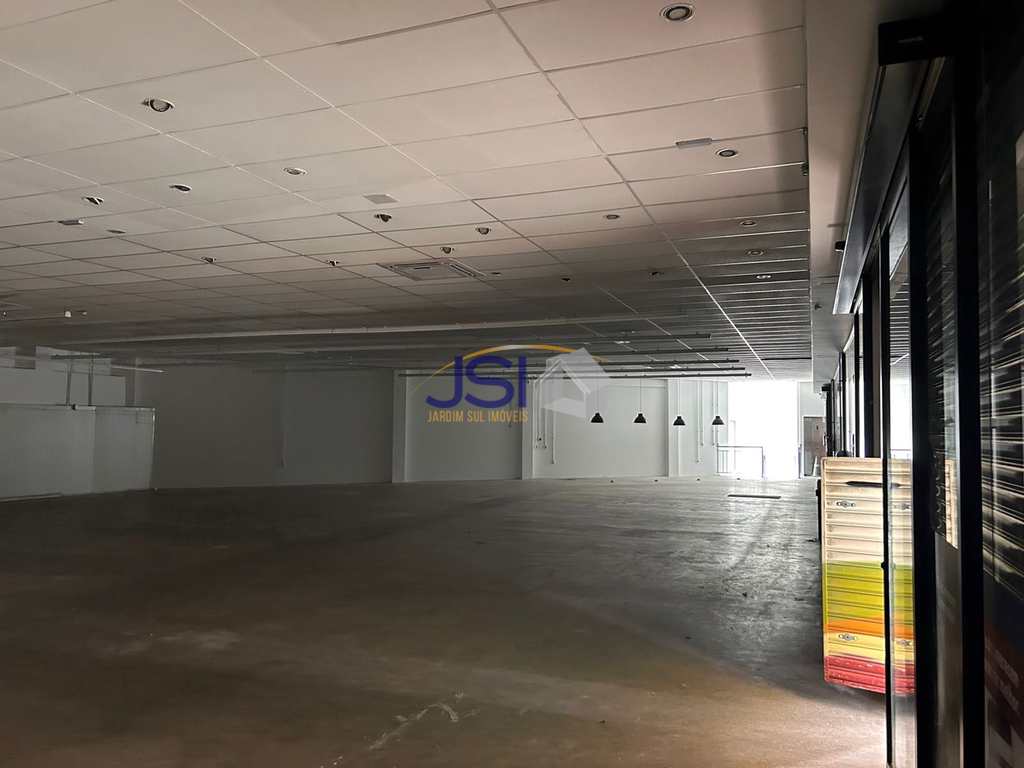 Prédio Comercial em São Paulo, no bairro Morumbi