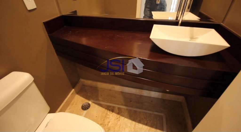 Apartamento em São Paulo, no bairro Morumbi