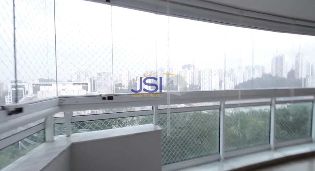 Apartamento em São Paulo, no bairro Morumbi