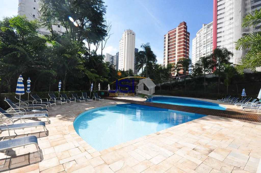 Apartamento em São Paulo, no bairro Morumbi